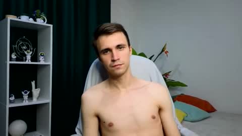 Snapshot of sam_berton chatting on October 17, 9:41 pm sam online show from October 17, 9:41 pm