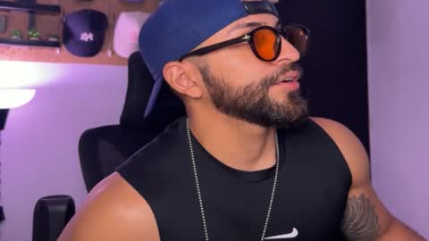 Sam Dornan online show from April 21, 2:51 am