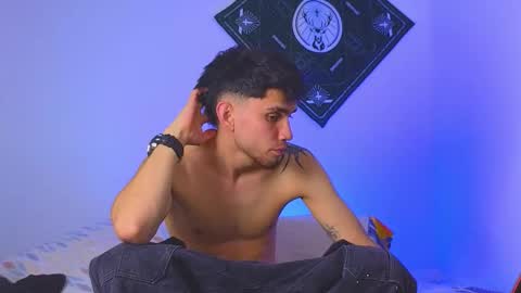 samevansx online show from November 20, 9:02 pm