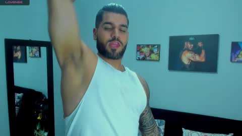 Snapshot of samir_hazard chatting on March 9, 2:29 am samir_hazard online show from March 9, 2:29 am
