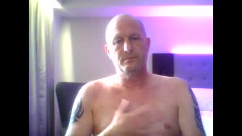 sammyb1821 online show from May 11, 2:19 pm