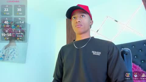 Snapshot of sammyyadams_ chatting on October 14, 1:18 pm sammyyadams_ online show from October 14, 1:18 pm