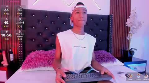Snapshot of sammyyadams_ chatting on September 22, 8:08 pm sammyyadams_ online show from September 22, 8:08 pm