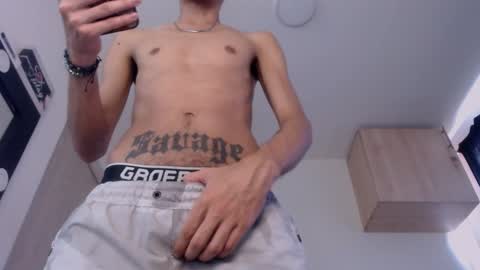 Snapshot of samuel_suarez chatting on December 3, 7:00 pm online show from December 3, 7:00 pm