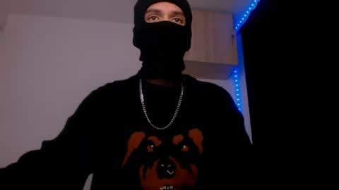 Snapshot of samuel_suarez chatting on December 30, 12:00 am online show from December 30, 12:00 am