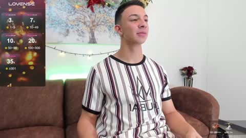 Snapshot of samuel_up chatting on December 20, 3:47 am Samuel online show from December 20, 3:47 am