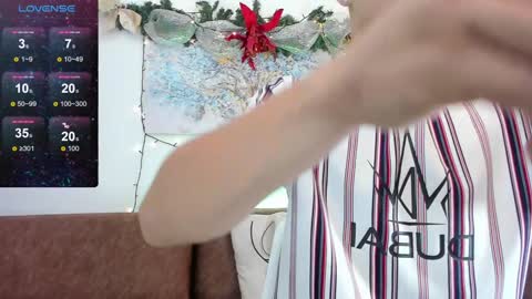 Snapshot of samuel_up chatting on January 5, 1:04 pm Samuel online show from January 5, 1:04 pm