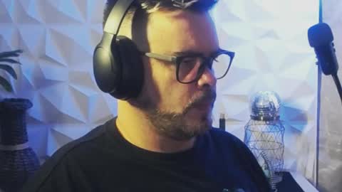 Sanders online show from April 9, 6:30 am