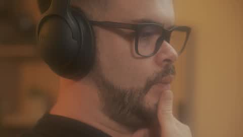 Sanders online show from March 21, 3:10 am