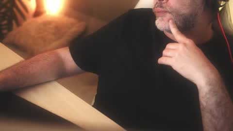 Snapshot of sanders_white chatting on March 12, 5:02 am Sanders online show from March 12, 5:02 am