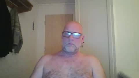 sandnesrune523 online show from February 11, 6:07 am