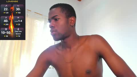 Snapshot of santi_brown1 chatting on January 25, 7:49 pm Santibrown online show from January 25, 7:49 pm