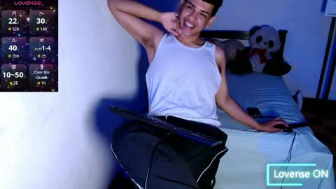 santi online show from April 27, 10:15 pm