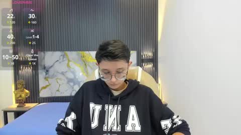 Snapshot of santiago_russo18 chatting on September 29, 12:46 pm santiago_russo18 online show from September 29, 12:46 pm