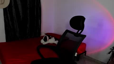 Julius Novachrono  online show from December 14, 5:36 am