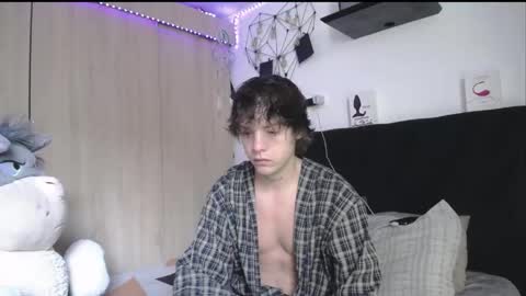 Santii online show from April 23, 1:46 pm