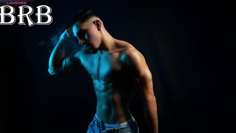 Santiago Seans online show from November 8, 8:45 pm