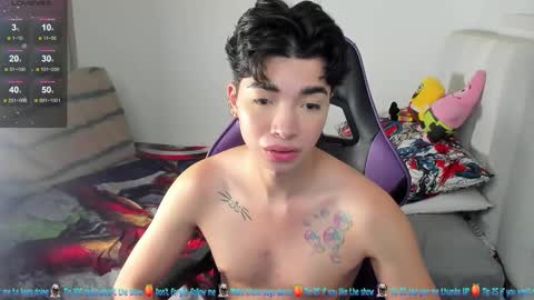 Snapshot of santy7u7 chatting on February 27, 1:38 pm Mr. Santiago online show from February 27, 1:38 pm