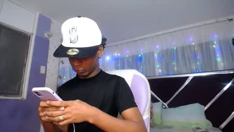 santy online show from April 17, 12:08 pm