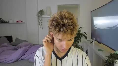 kitty online show from October 28, 1:19 am