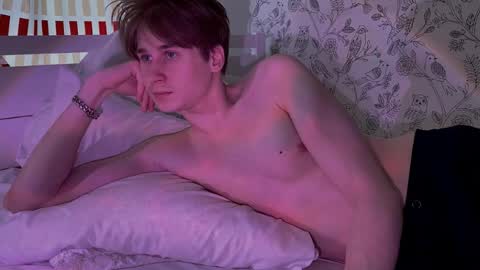 sapph1res online show from March 7, 1:09 pm