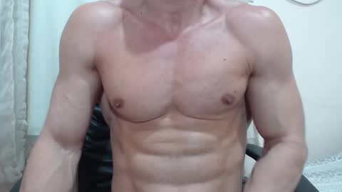 saradorj92 online show from October 22, 4:27 am