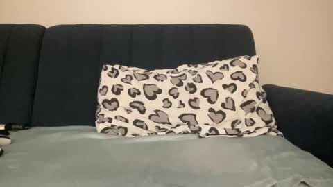 Snapshot of sasha_lovve chatting on March 5, 5:39 pm Sasha Lovve online show from March 5, 5:39 pm