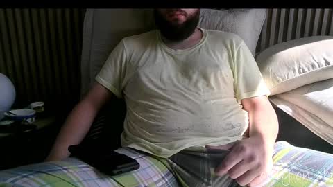 Snapshot of saucybonjo chatting on February 5, 1:44 pm Ben online show from February 5, 1:44 pm