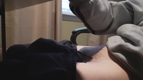 Skinny College Boy online show from April 22, 9:41 pm