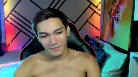 Snapshot of scorphoenix chatting on December 23, 11:17 pm Not Angelo online show from December 23, 11:17 pm