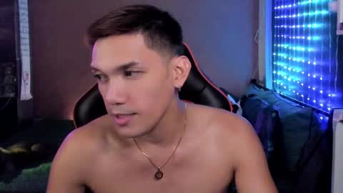 Snapshot of scorphoenix chatting on January 9, 2:43 am Not Angelo online show from January 9, 2:43 am