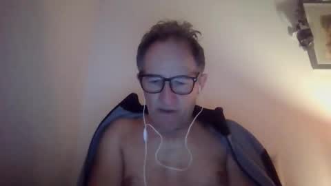 scotchwhieskie online show from April 19, 10:01 pm