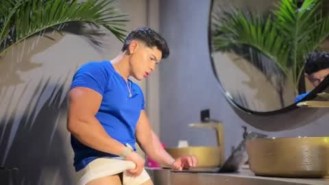 Andrew Flintt online show from April 25, 3:42 am