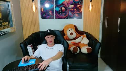 Snapshot of scott_fosterx chatting on October 17, 12:31 pm scott fosterx online show from October 17, 12:31 pm