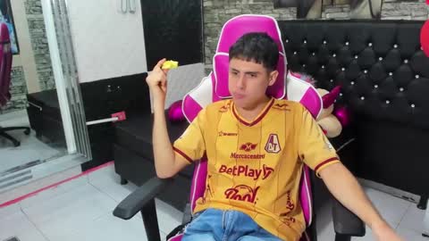 Snapshot of scott_fosterx chatting on September 12, 12:16 pm scott fosterx online show from September 12, 12:16 pm