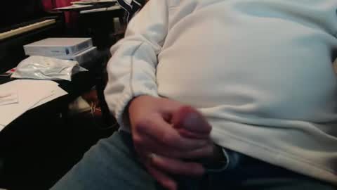 scottbearfun online show from December 4, 4:05 pm