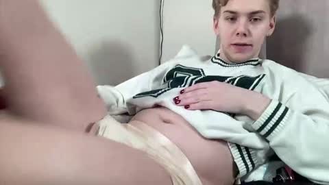 Snapshot of scottish_twink01 chatting on October 16, 10:29 pm danny online show from October 16, 10:29 pm