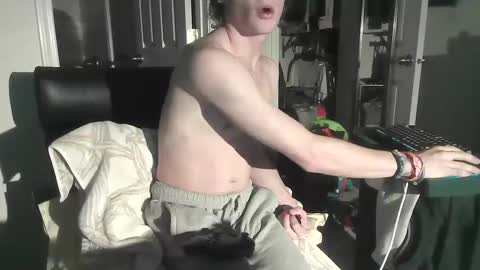 Snapshot of sdseventy chatting on February 22, 3:56 am ObvHype online show from February 22, 3:56 am