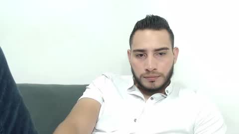 Snapshot of seank_noszka chatting on February 13, 2:09 pm seank_noszka online show from February 13, 2:09 pm