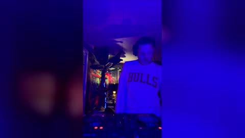 seanplushouse online show from March 5, 1:02 am