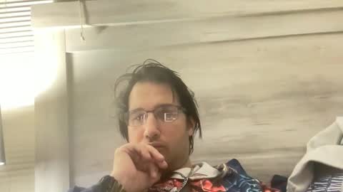 seansweetheart online show from March 4, 5:03 am