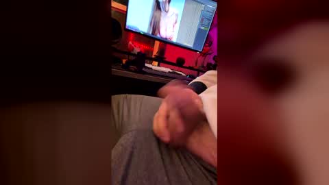 seattleboi1220 online show from February 28, 8:46 am