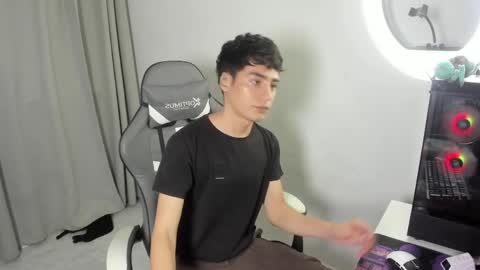 sebastian online show from April 25, 12:13 am