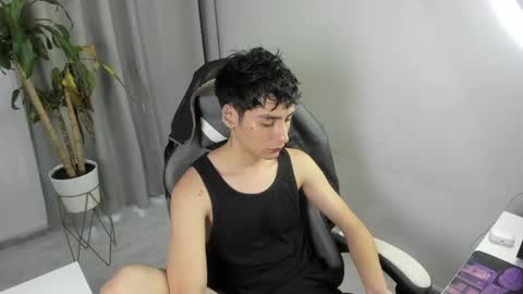 sebastian online show from April 23, 10:45 pm