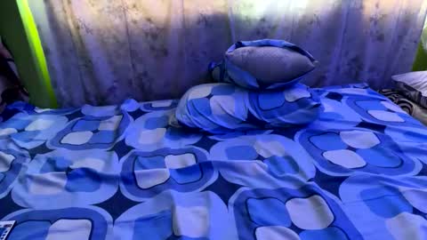 sebasti51335764 online show from November 10, 4:12 pm