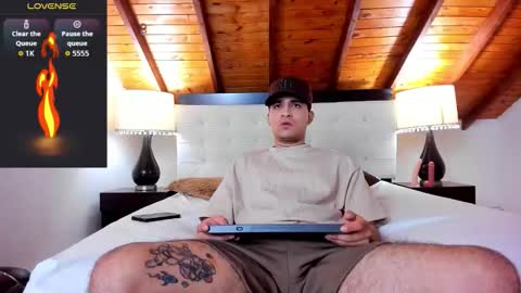Snapshot of sebastian_berne chatting on October 9, 7:41 pm Sebastian Berne online show from October 9, 7:41 pm