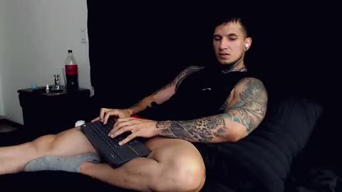 Snapshot of sebastian_muss chatting on September 29, 10:05 pm Sebastian online show from September 29, 10:05 pm