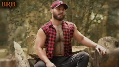 Instagram jeanpaulfit  online show from June 8, 12:28 am