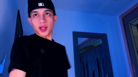 Sebastian online show from February 15, 8:17 pm