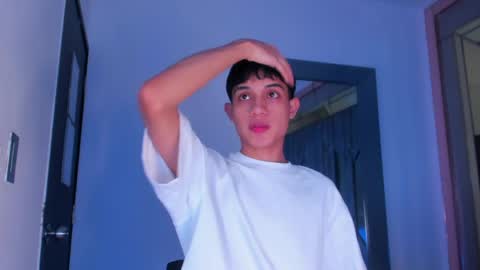 Sebastian online show from March 22, 6:24 pm